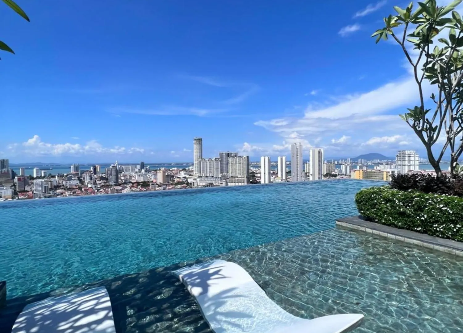 Georgetown Beacon Skypool 9 Pax Family & Baby-Friendly Luxury Suite Penang 0*, George Town