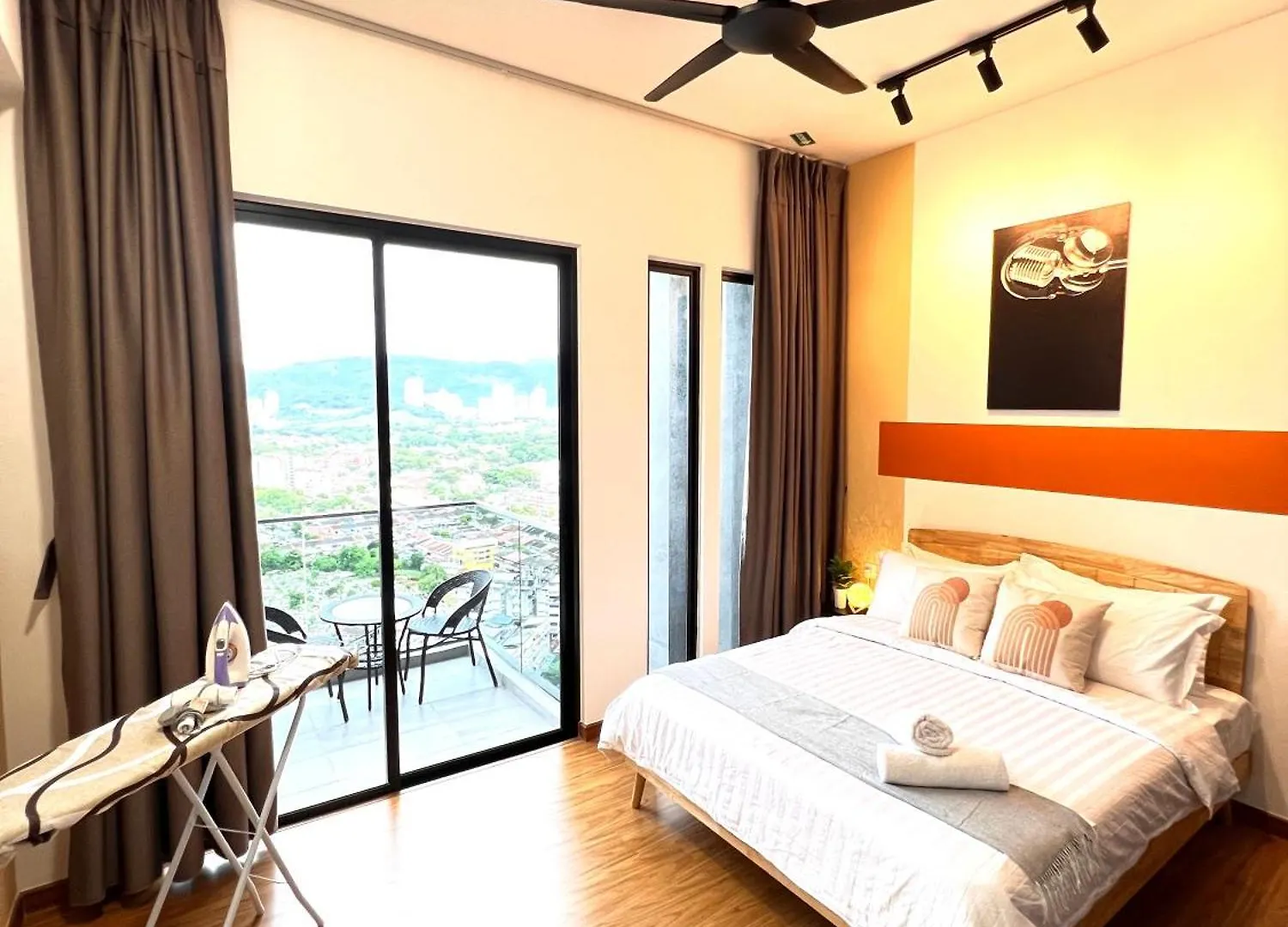 Apartment Georgetown Beacon Skypool 9 Pax Family & Baby-Friendly Luxury Suite Penang